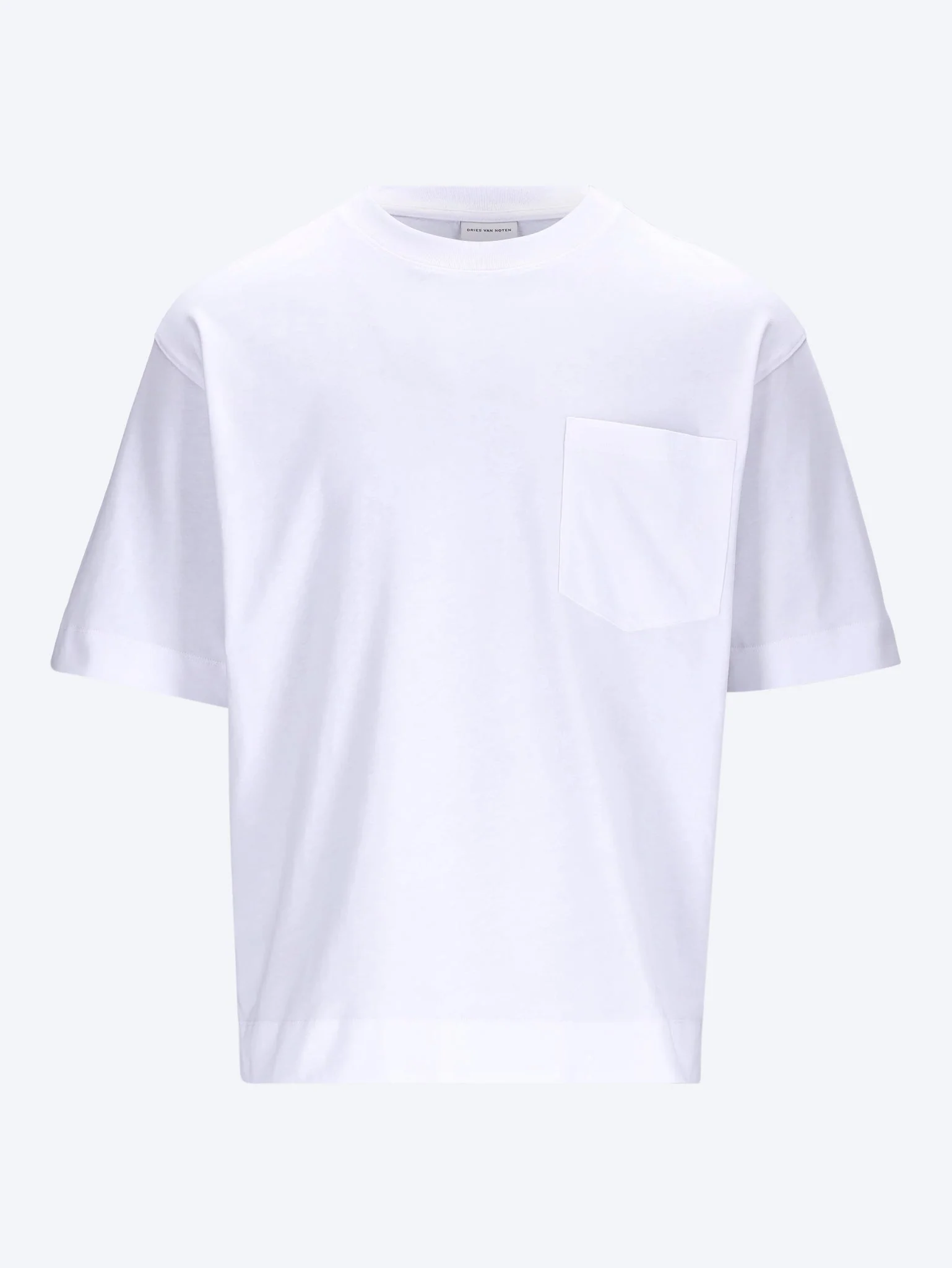 Chest pocket medium fit t-shirt