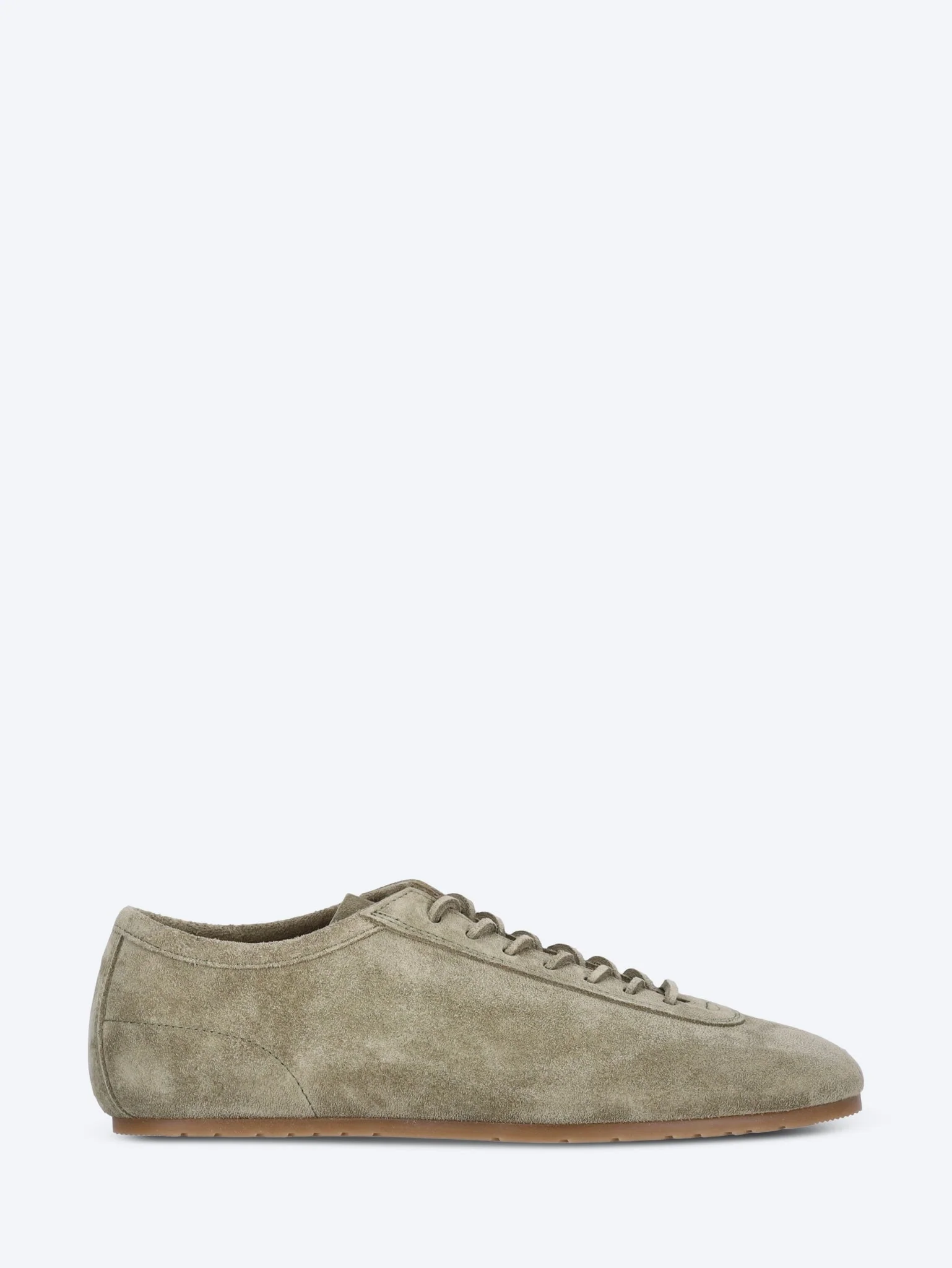 Slim suede sneaker