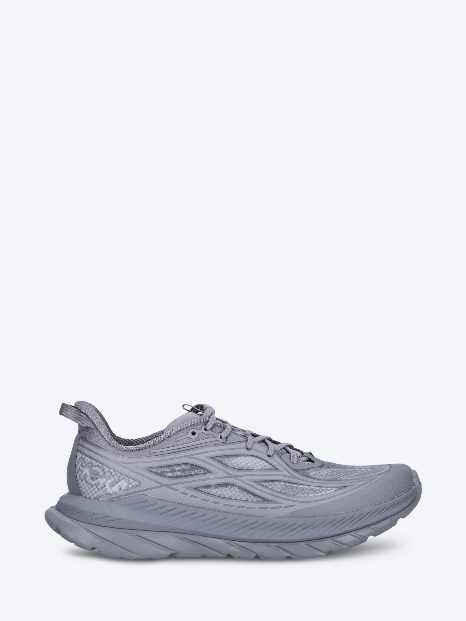M mach remastered sneakers