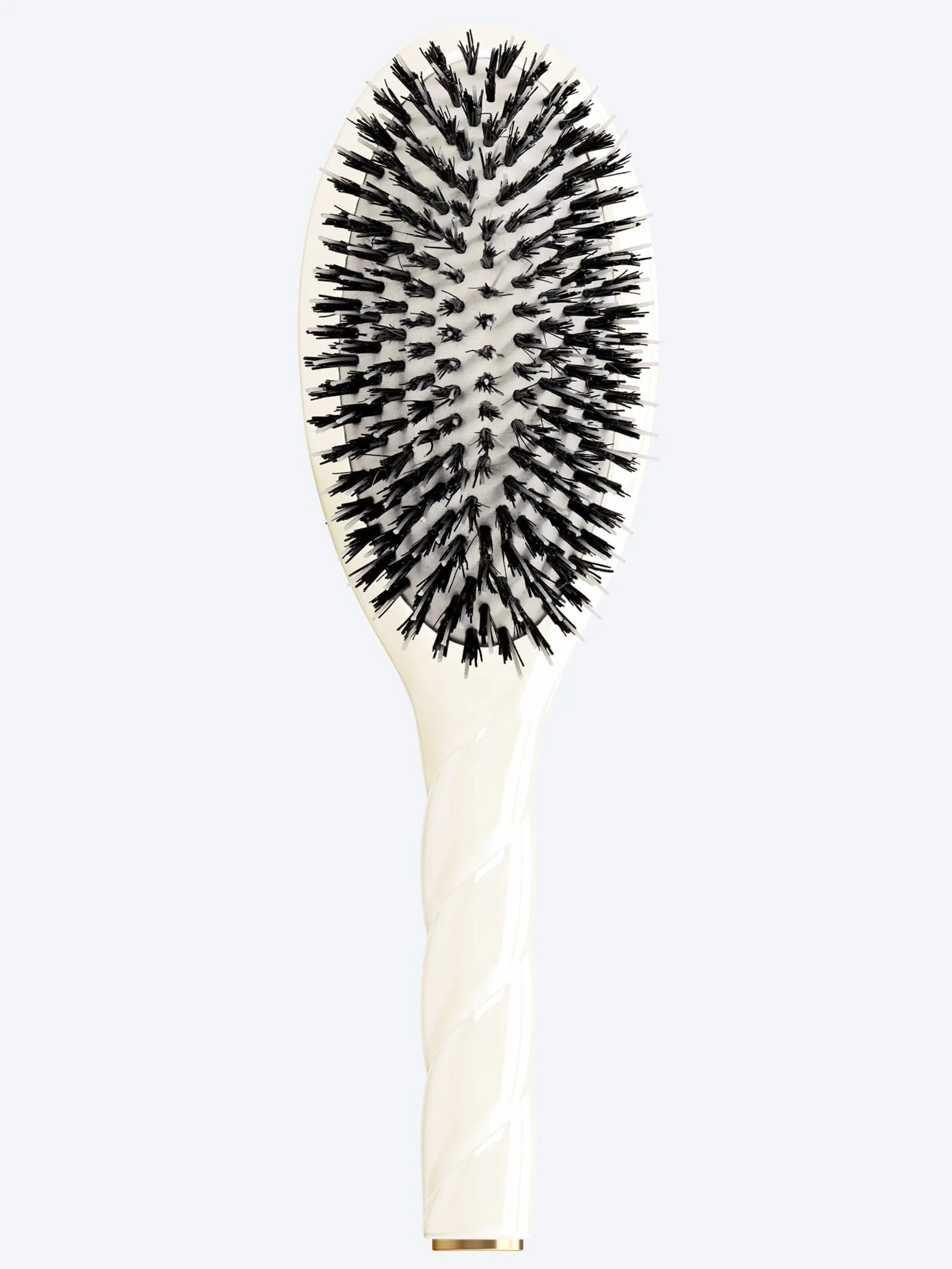 N.02 the essential large brush creamy white