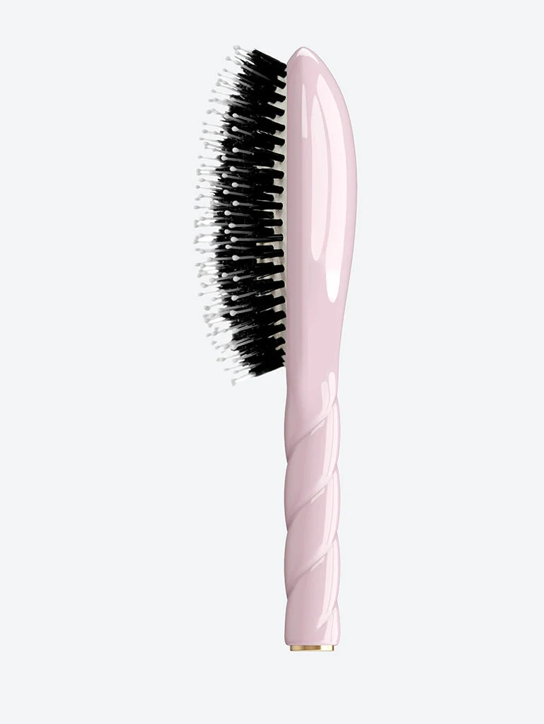 N.03 the essential soft large brush lilac pink - Image 2