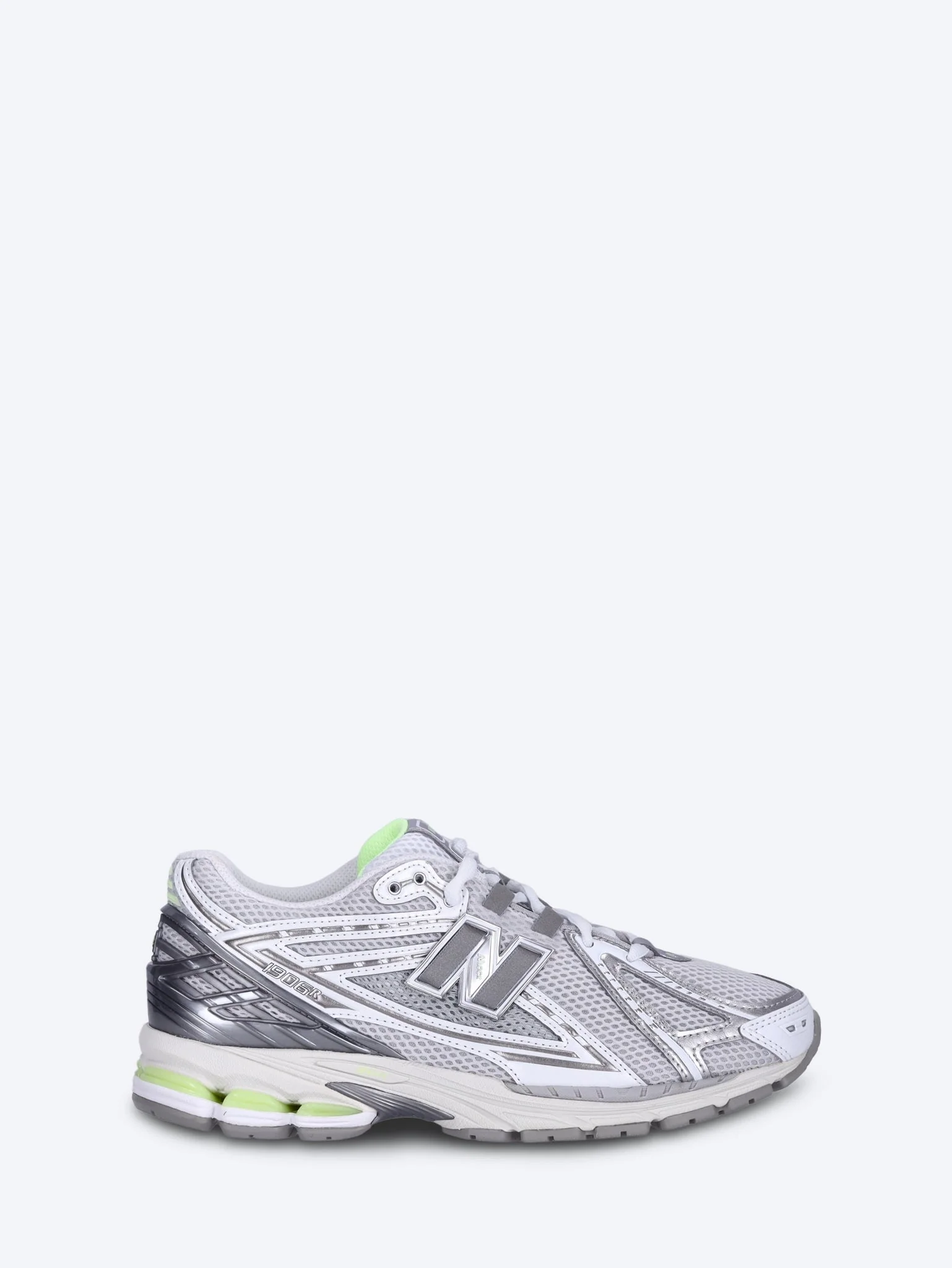 U1906rv1 sneakers
