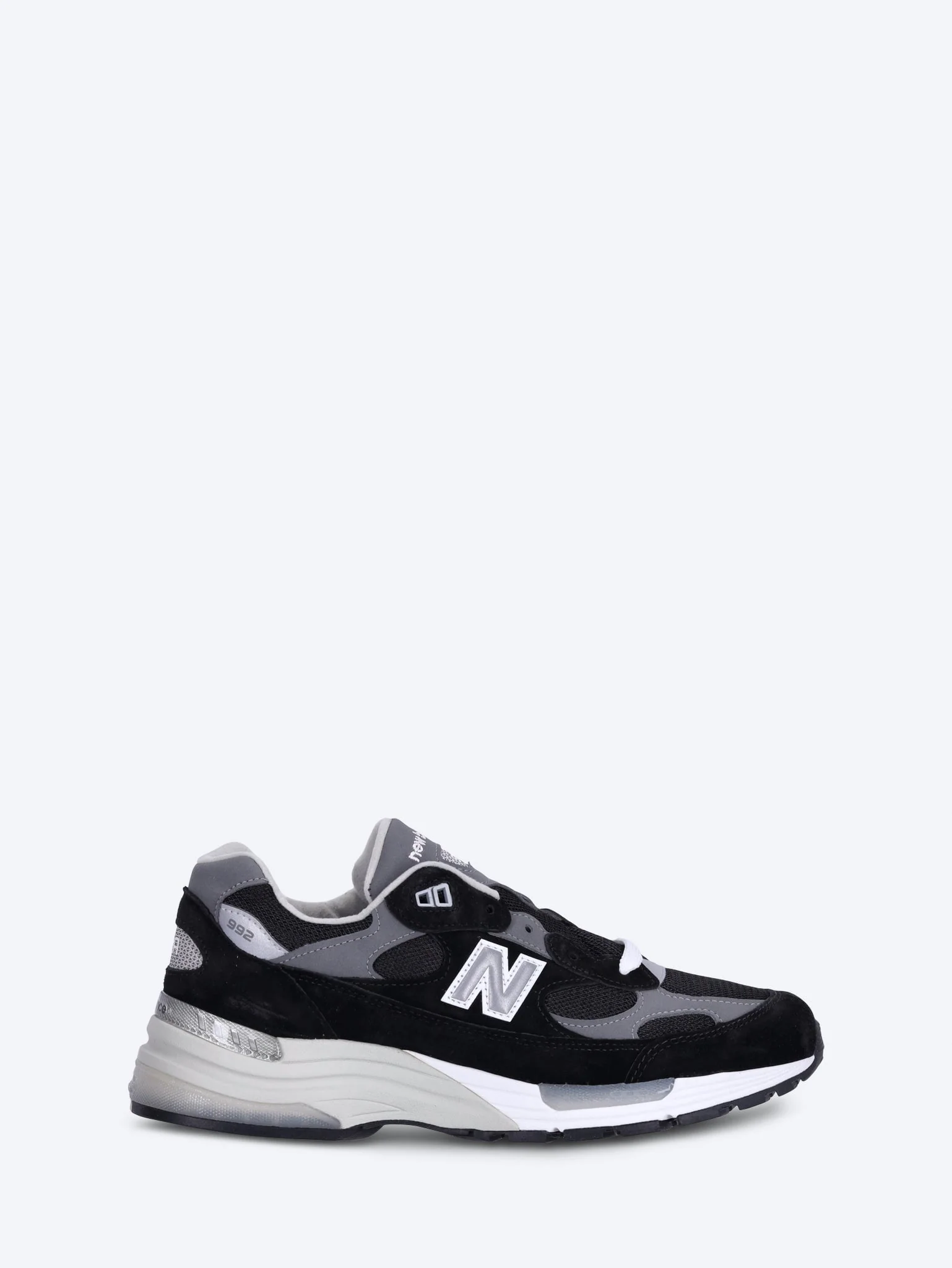 U992bk sneakers