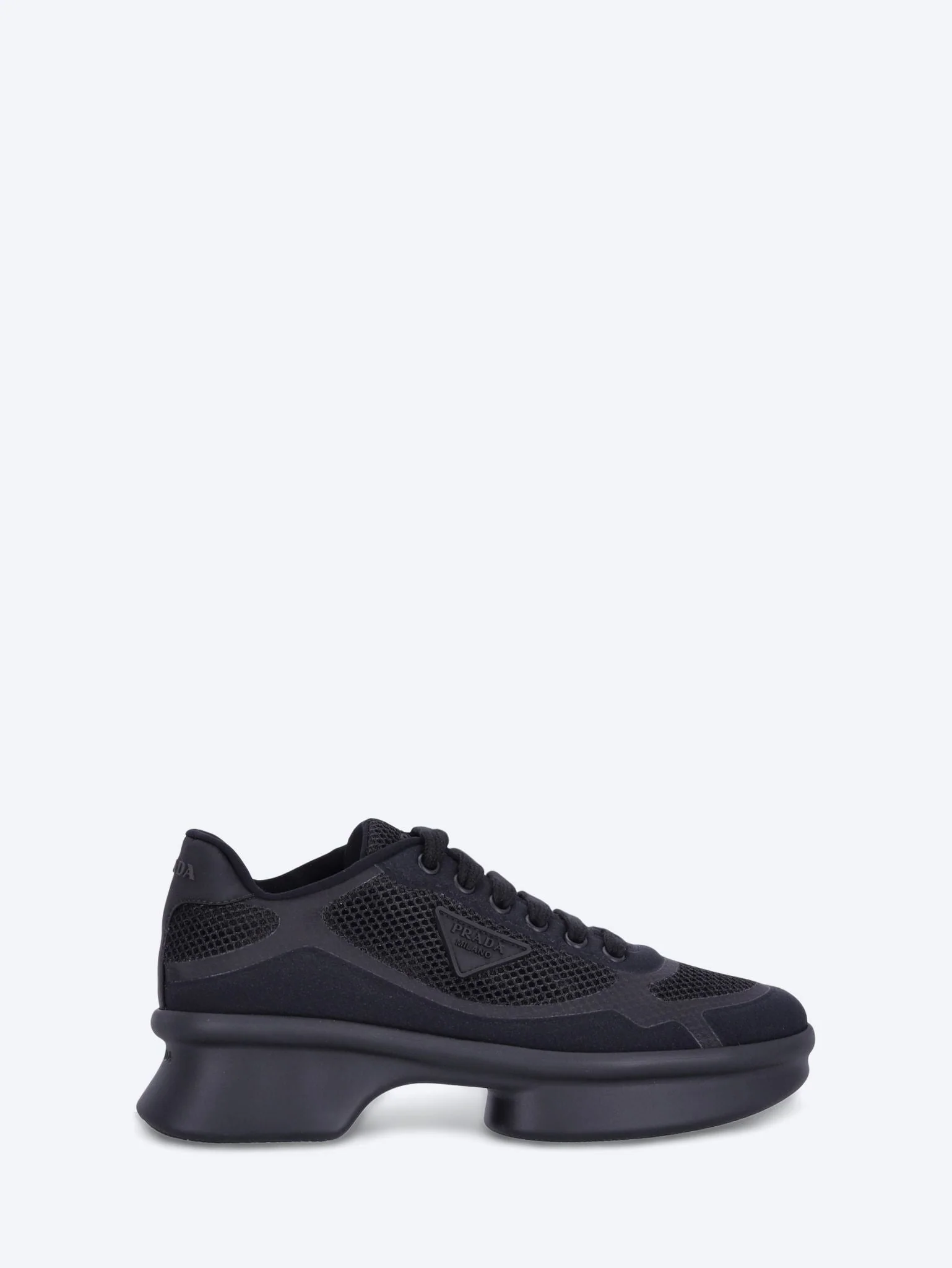 Re-nylon and mesh fabric sneakers