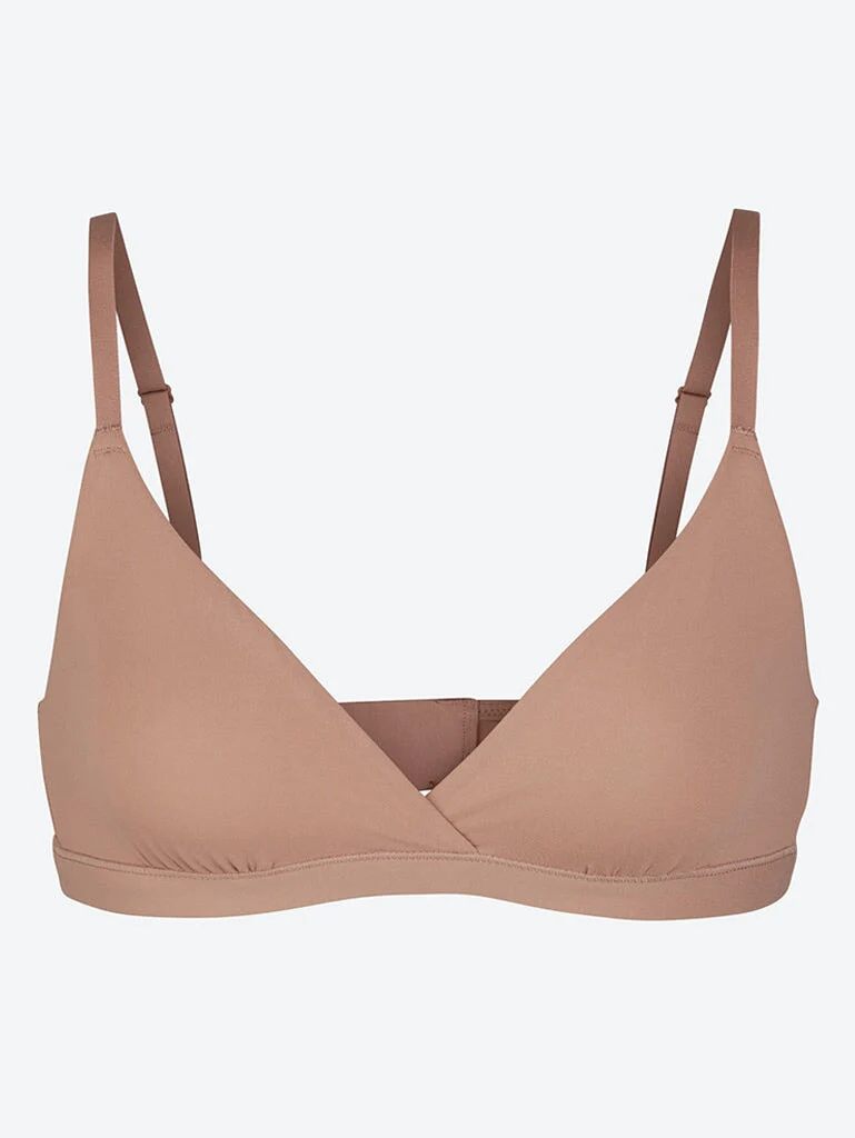Fits everybody crossover bralette